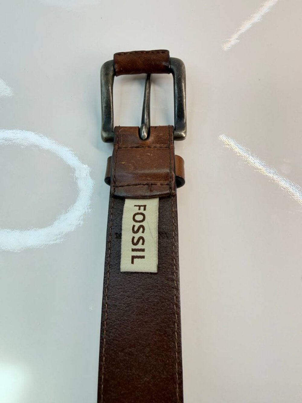 Fossil Leather Belt – Size 42 | Classic Style - Picture 10 of 16